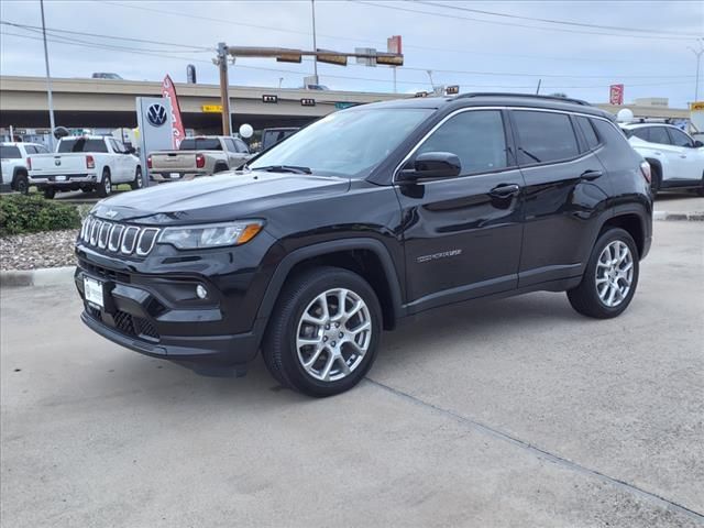 2022 Jeep Compass Latitude Lux