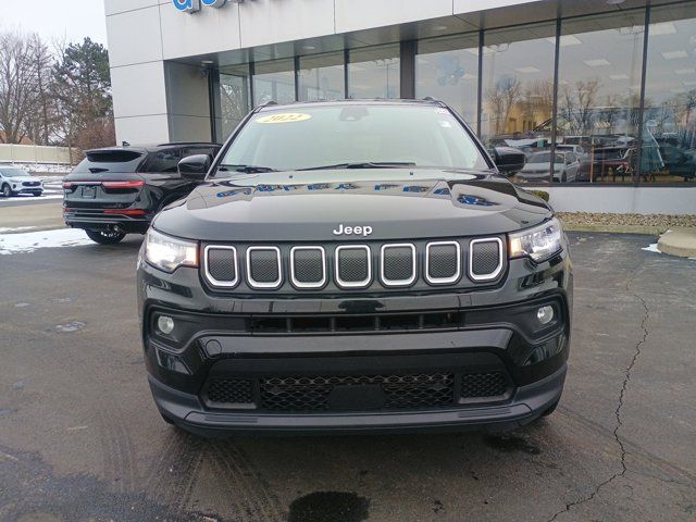 2022 Jeep Compass Latitude Lux