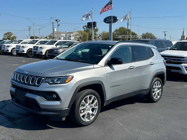 2022 Jeep Compass Latitude Lux