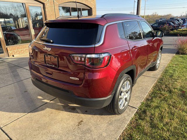 2022 Jeep Compass Latitude Lux