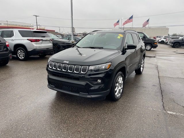 2022 Jeep Compass Latitude Lux