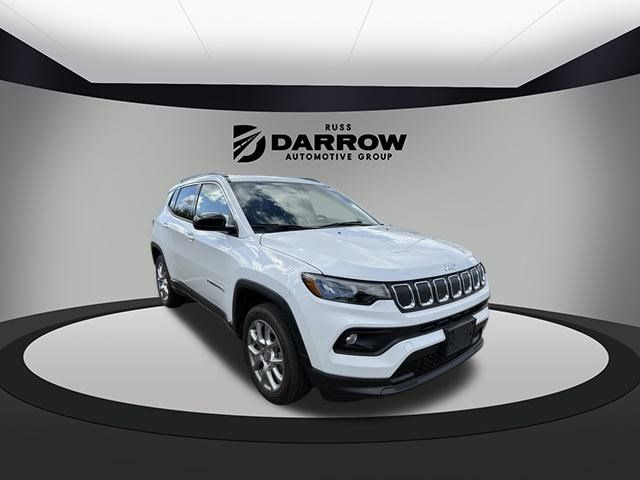 2022 Jeep Compass Latitude Lux