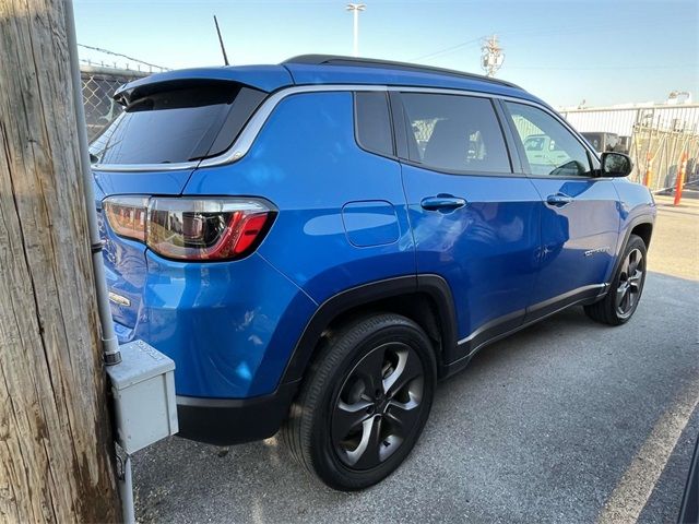 2022 Jeep Compass Latitude Lux