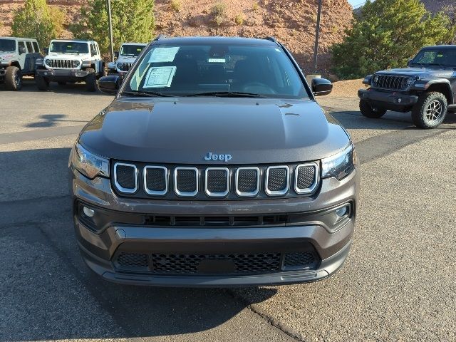 2022 Jeep Compass Latitude Lux