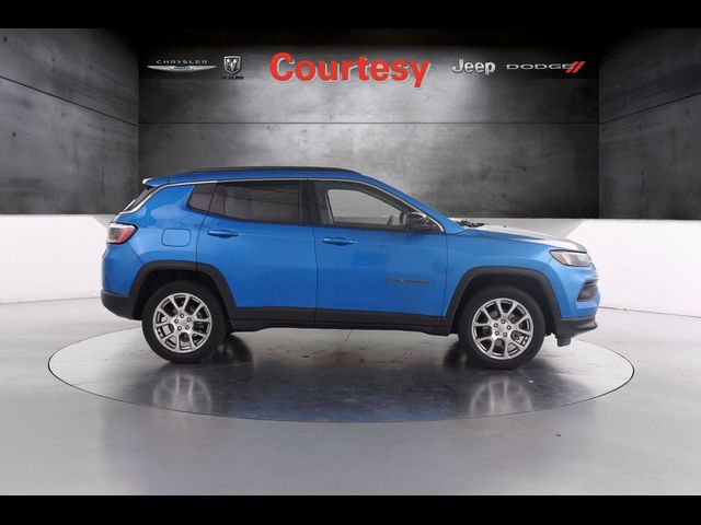 2022 Jeep Compass Latitude Lux