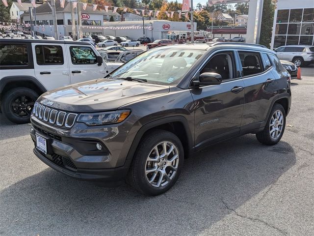 2022 Jeep Compass Latitude Lux