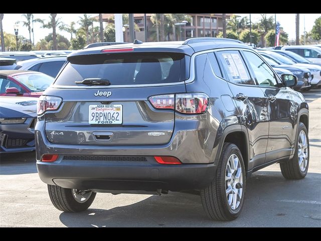 2022 Jeep Compass Latitude Lux