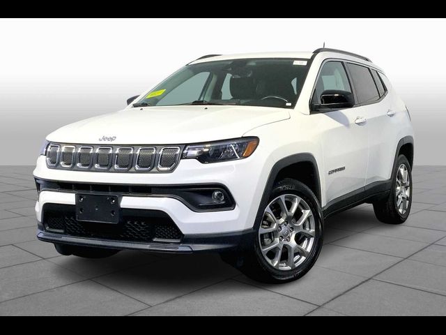 2022 Jeep Compass Latitude Lux