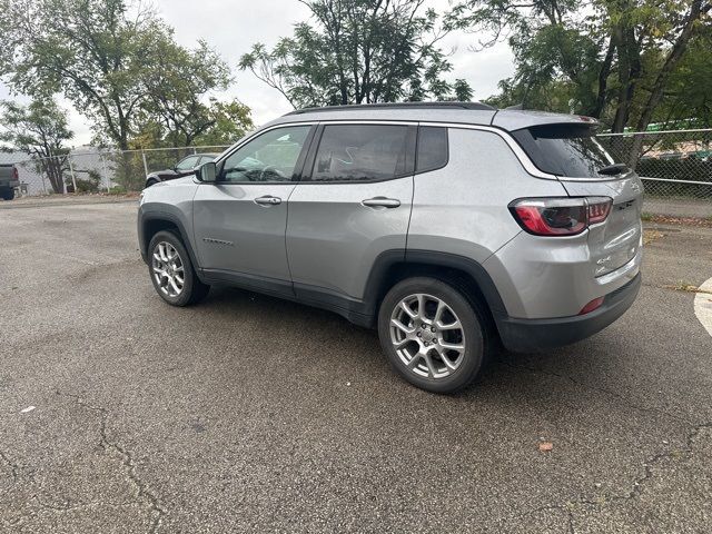 2022 Jeep Compass Latitude Lux