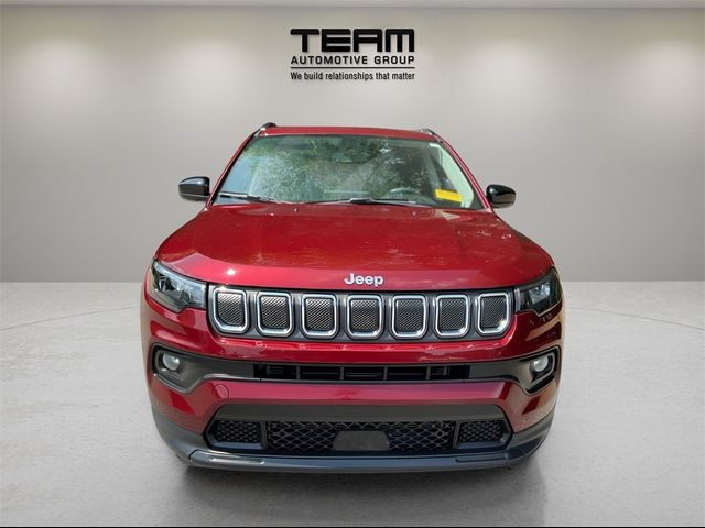 2022 Jeep Compass Latitude Lux