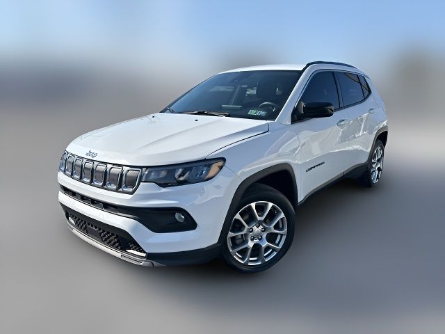 2022 Jeep Compass Latitude Lux