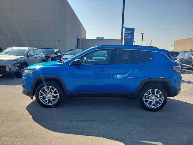 2022 Jeep Compass Latitude Lux