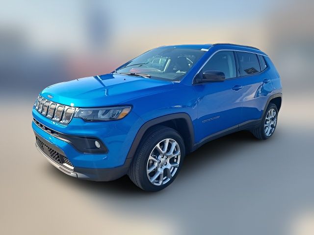 2022 Jeep Compass Latitude Lux