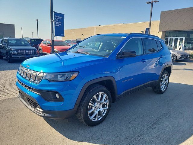 2022 Jeep Compass Latitude Lux