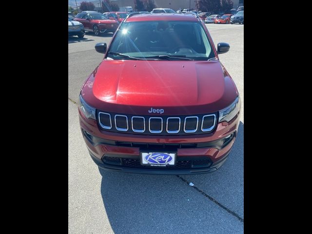 2022 Jeep Compass Latitude Lux