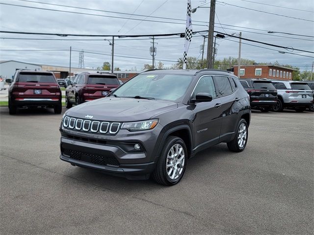 2022 Jeep Compass Latitude Lux