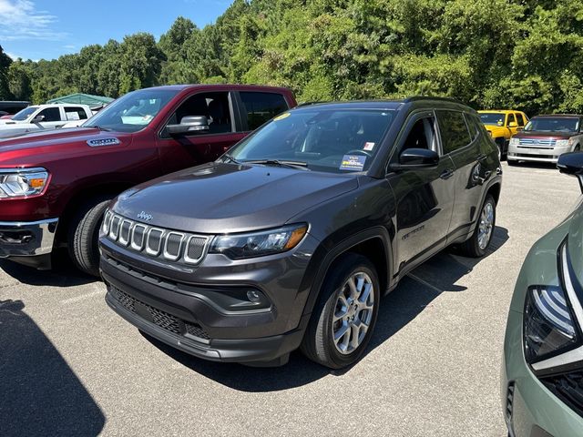 2022 Jeep Compass Latitude Lux