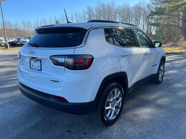 2022 Jeep Compass Latitude Lux