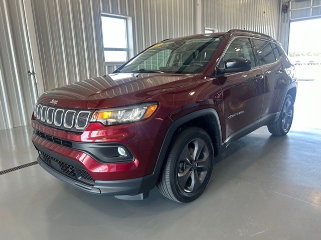 2022 Jeep Compass Latitude Lux