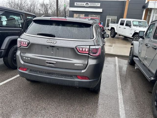 2022 Jeep Compass Latitude Lux