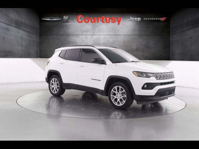 2022 Jeep Compass Latitude Lux