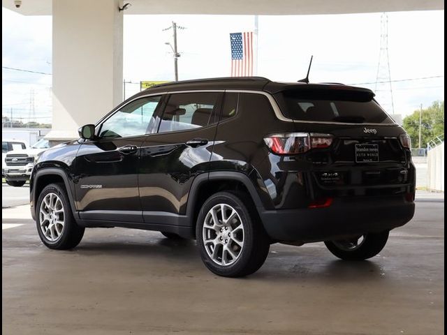 2022 Jeep Compass Latitude Lux