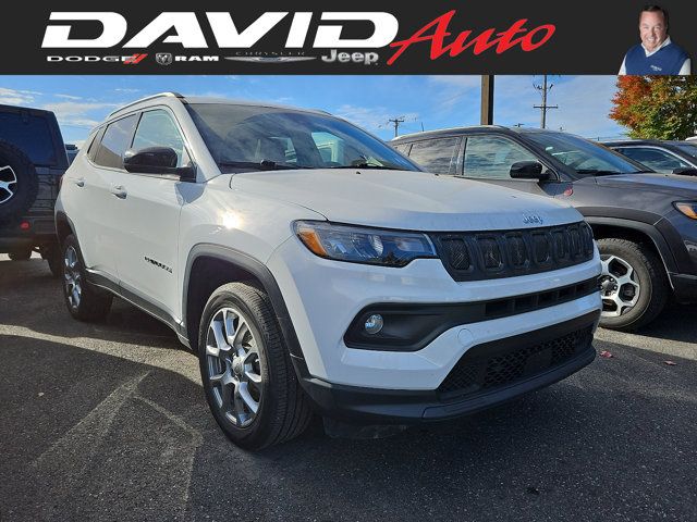 2022 Jeep Compass Latitude Lux