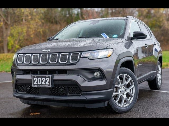 2022 Jeep Compass Latitude Lux