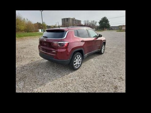 2022 Jeep Compass Latitude Lux