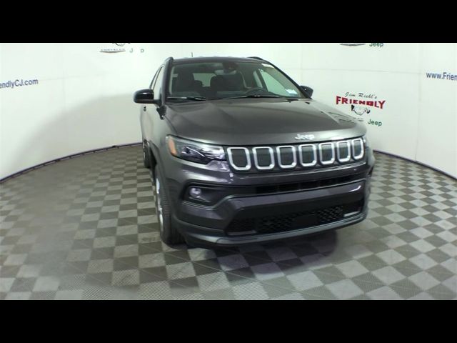 2022 Jeep Compass Latitude Lux