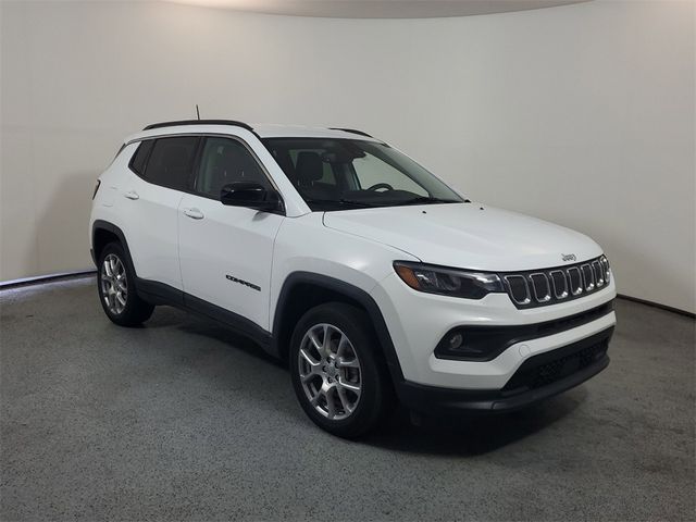 2022 Jeep Compass Latitude Lux