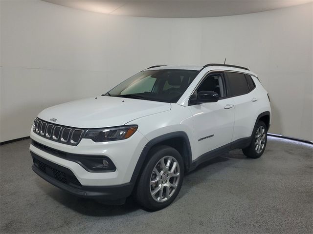 2022 Jeep Compass Latitude Lux