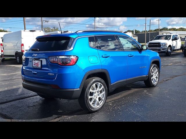 2022 Jeep Compass Latitude Lux