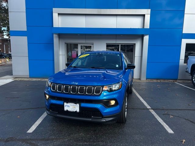 2022 Jeep Compass Latitude Lux