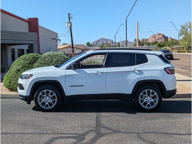 2022 Jeep Compass Latitude Lux