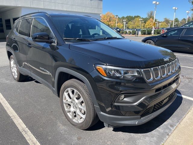 2022 Jeep Compass Latitude Lux