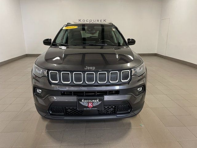 2022 Jeep Compass Latitude Lux