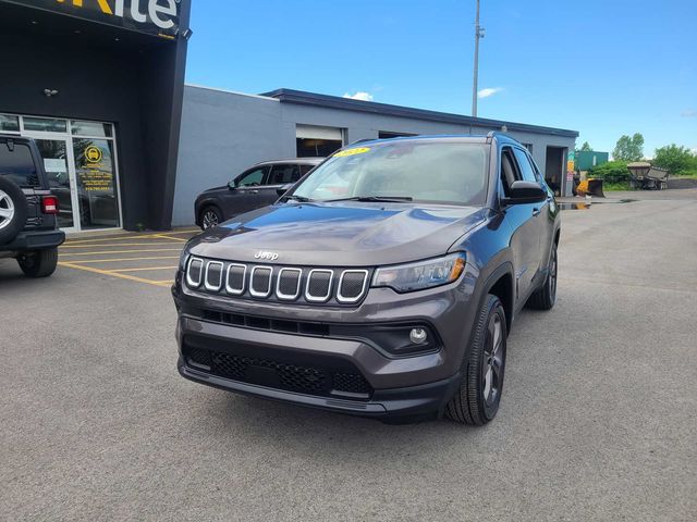 2022 Jeep Compass Latitude Lux