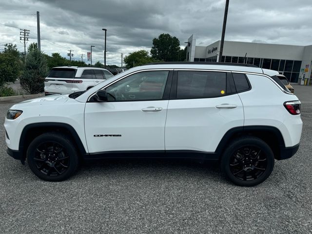 2022 Jeep Compass Latitude Lux