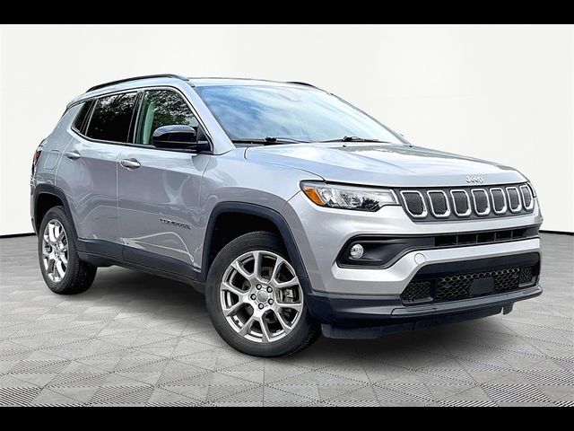 2022 Jeep Compass Latitude Lux