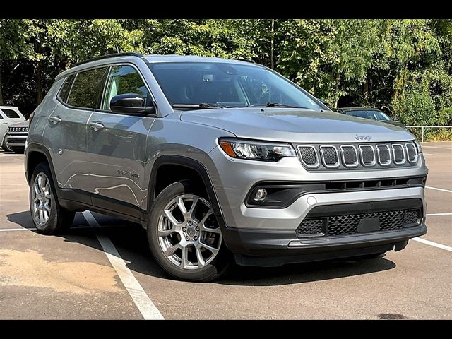 2022 Jeep Compass Latitude Lux