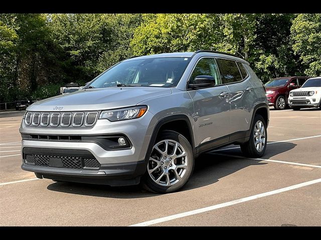 2022 Jeep Compass Latitude Lux