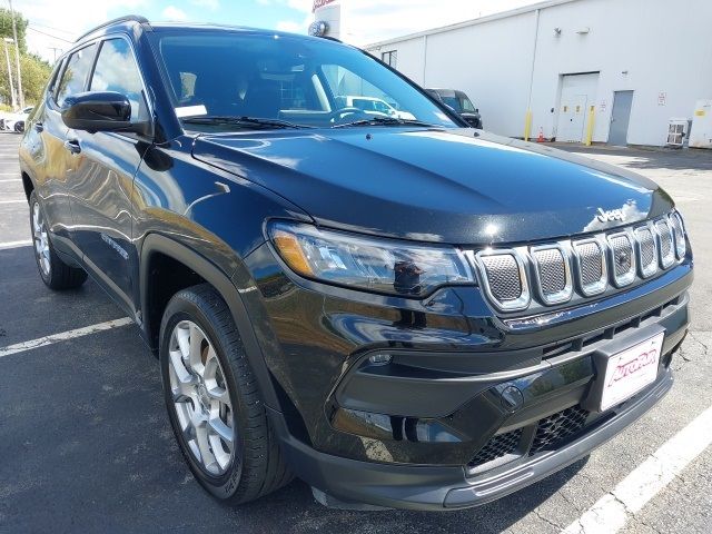 2022 Jeep Compass Latitude Lux