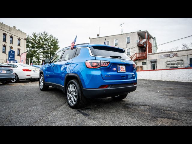 2022 Jeep Compass Latitude Lux