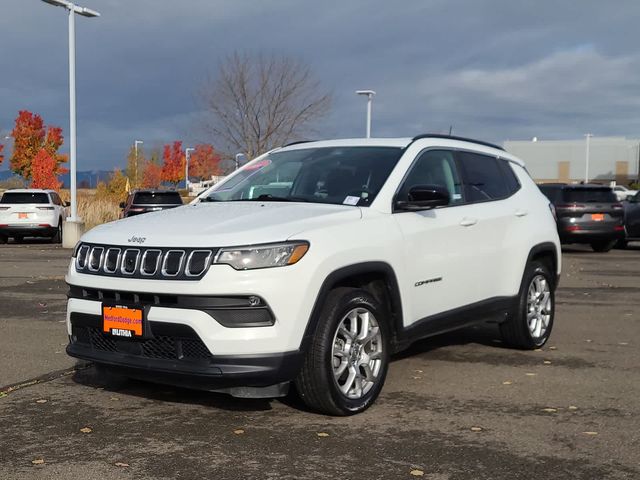 2022 Jeep Compass Latitude Lux