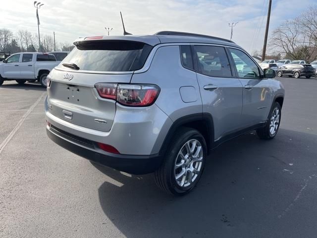 2022 Jeep Compass Latitude Lux