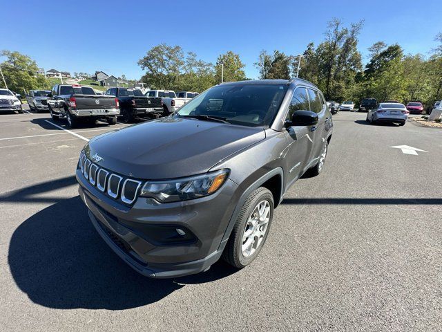 2022 Jeep Compass Latitude Lux