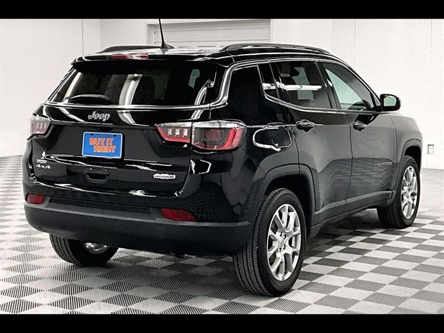 2022 Jeep Compass Latitude Lux