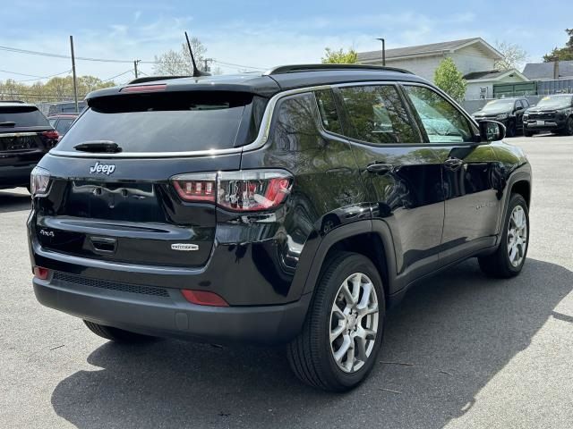 2022 Jeep Compass Latitude Lux