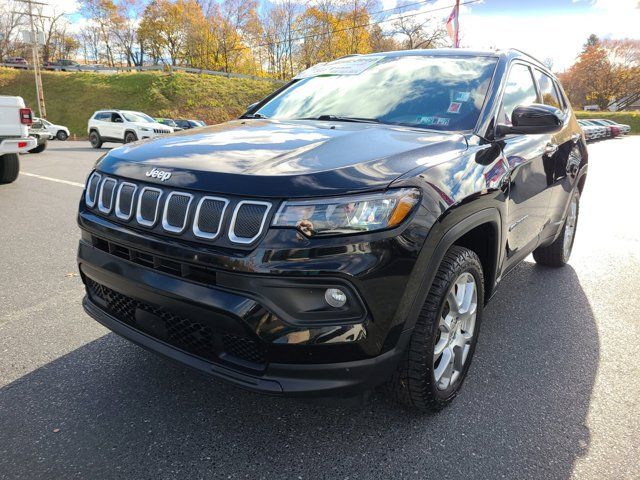 2022 Jeep Compass Latitude Lux